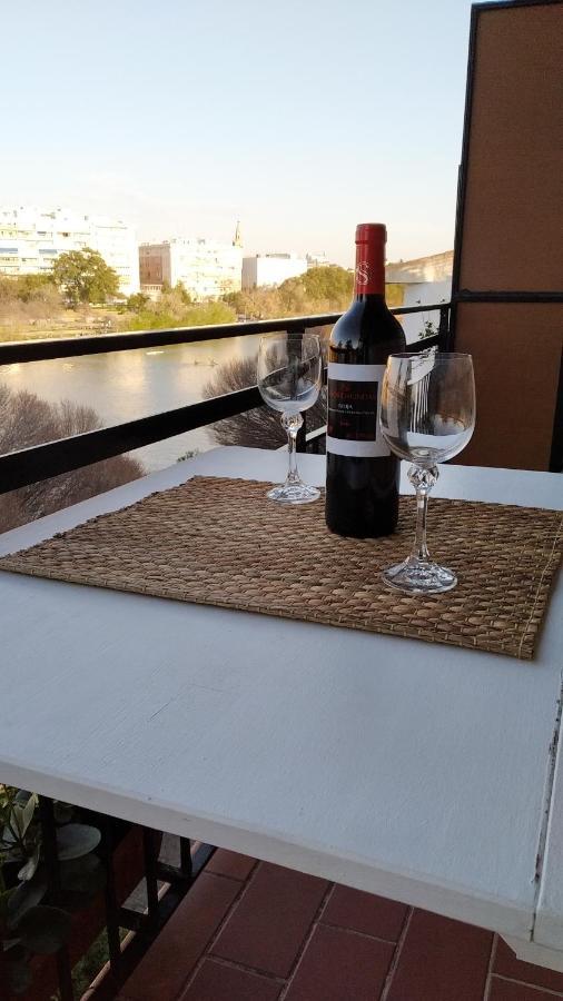Apartamento Con Vistas Al Rio Guadalquivir En Triana, Sevilla Extérieur photo